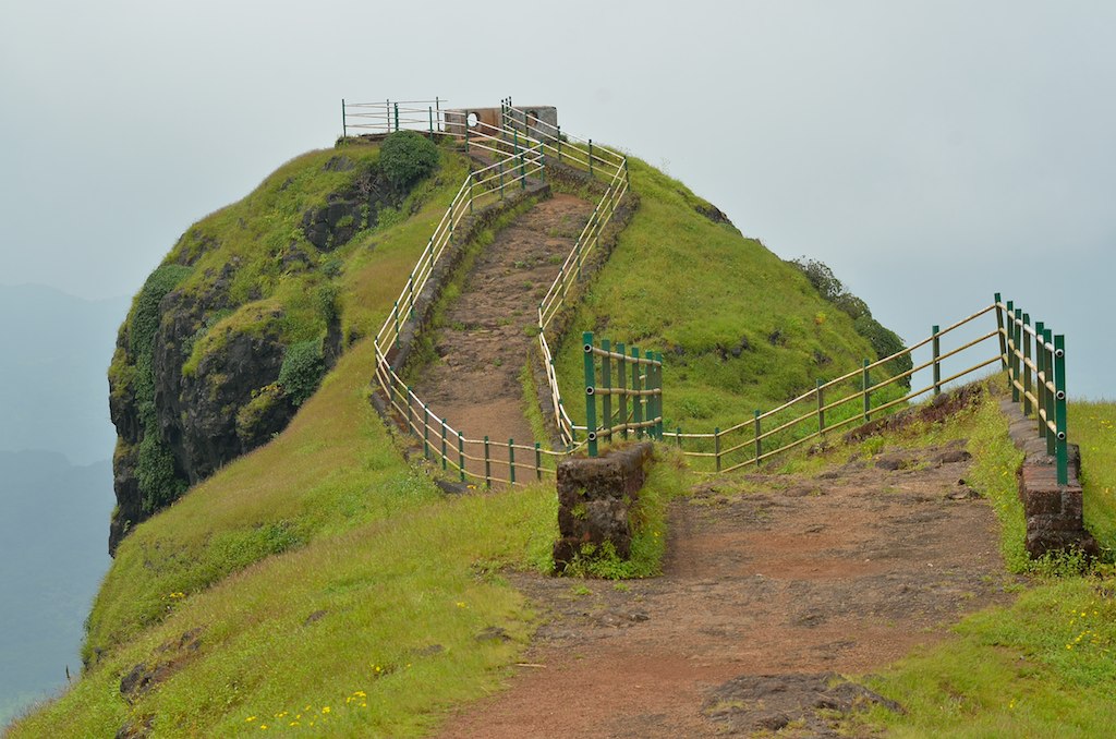 mumbai to mahabaleshwar bus hire in mumbai